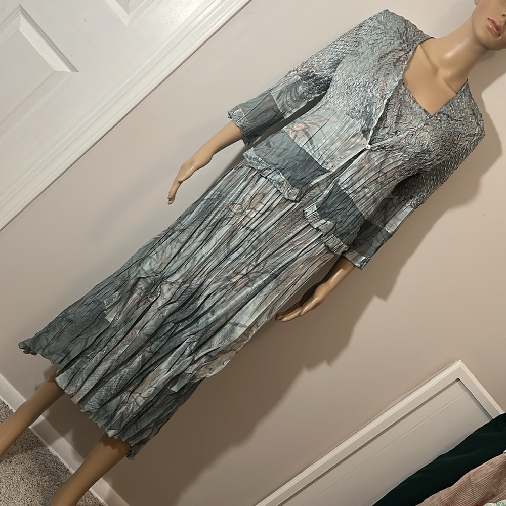 🎆R&M Richards Crinkle iridescent Blue Floral Maxi Dress w/jacket
